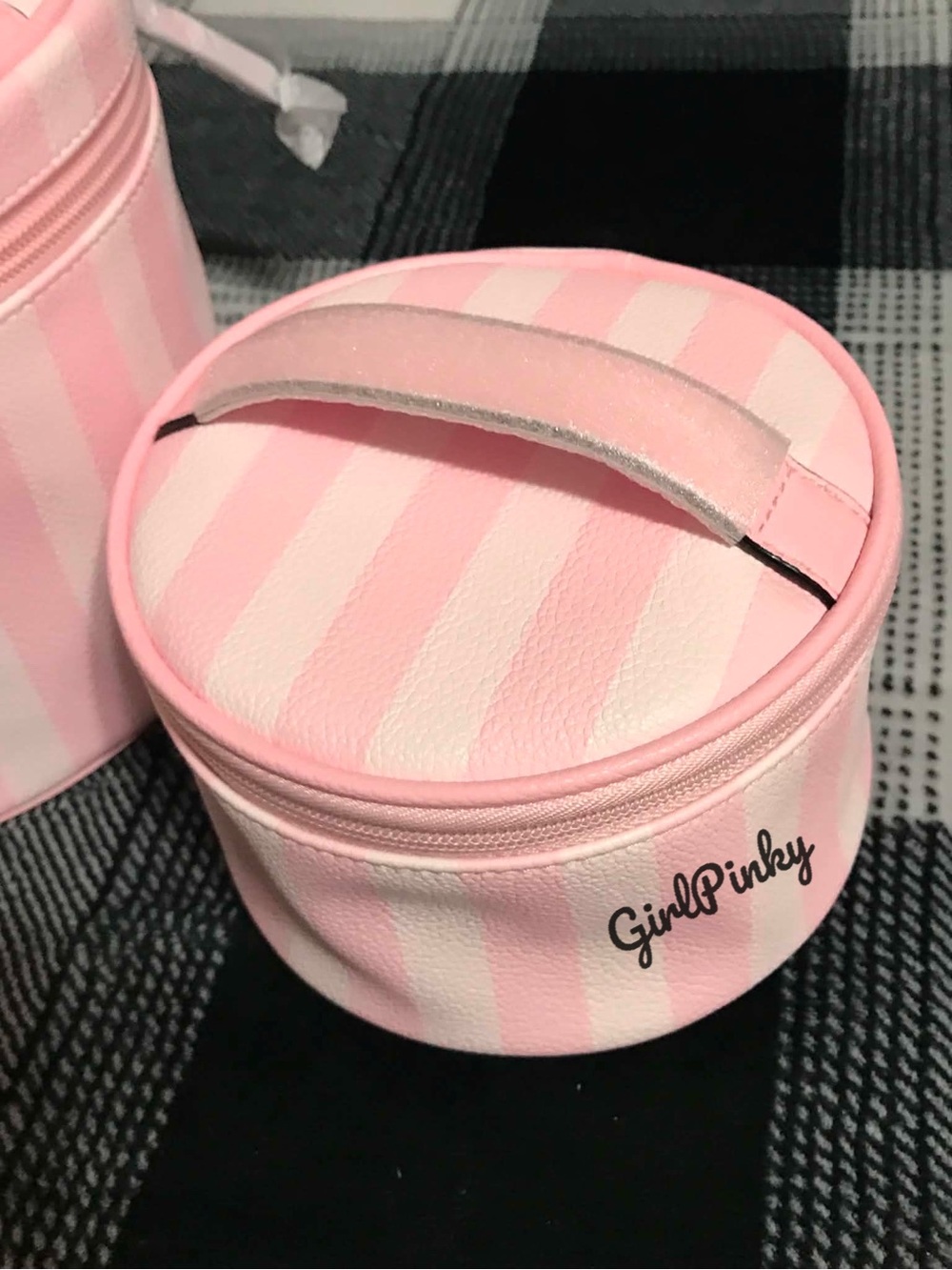 VICTORIA’S SECRET 2 PIECE VANITY MAKEUP/STORAGE CASES IN HERITAGE STRIPES - Picture 6 of 16